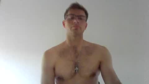 Snapshot of freakykink33 chatting on May 31, 7:15 pm Cal online show from May 31, 7:15 pm