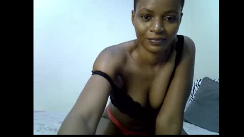 Snapshot of freakymia99 chatting on December 15, 8:57 pm mia online show from December 15, 8:57 pm
