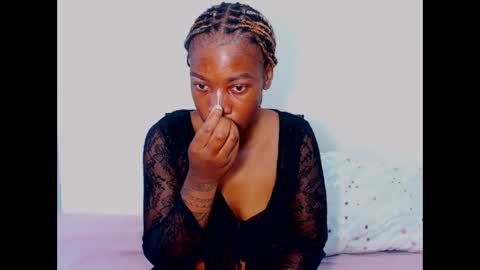 Snapshot of freakyscarlrt00 chatting on September 14, 11:42 am FreakyScarlet00 online show from September 14, 11:42 am