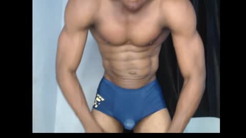 Snapshot of freakyslut30 chatting on February 6, 12:11 am freakyslut30 online show from February 6, 12:11 am