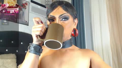 FREAKY ZIZI online show from April 26, 5:43 pm