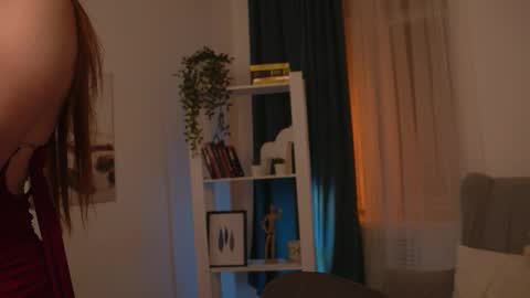 Snapshot of freckle_diyana chatting on September 20, 10:00 pm Diyana online show from September 20, 10:00 pm