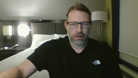 Snapshot of fred177771558049 chatting on February 22, 4:57 am fred177771558049 online show from February 22, 4:57 am