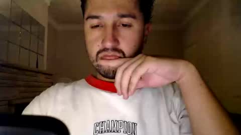 Snapshot of fred_555 chatting on February 15, 11:17 am fred_555 online show from February 15, 11:17 am