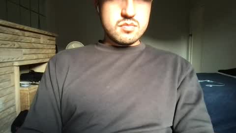 Snapshot of fred_555 chatting on February 22, 8:07 am fred_555 online show from February 22, 8:07 am