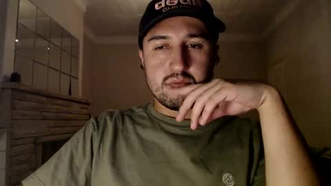 Snapshot of fred_555 chatting on February 28, 9:15 am fred_555 online show from February 28, 9:15 am