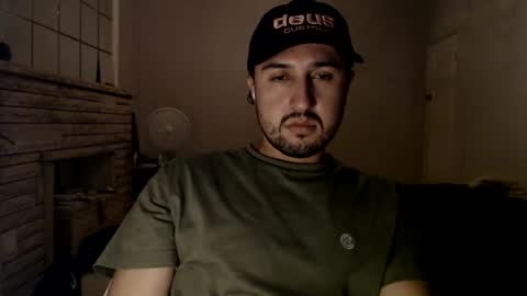 Snapshot of fred_555 chatting on March 3, 9:00 am fred_555 online show from March 3, 9:00 am