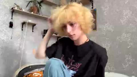 Snapshot of fred_bucks chatting on March 10, 10:20 am fred bucks online show from March 10, 10:20 am