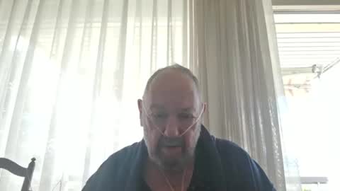 Snapshot of fredaldavid chatting on May 7, 9:14 am David Fredal online show from May 7, 9:14 am