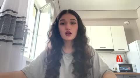 Snapshot of fredamedora chatting on July 4, 5:13 am Mia online show from July 4, 5:13 am
