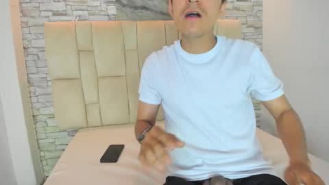 Freddie online show from February 28, 8:10 pm