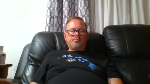 Snapshot of freddieknuck chatting on July 10, 8:29 am Just Fred online show from July 10, 8:29 am