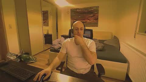 freddow online show from March 18, 9:29 pm