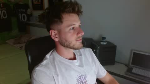 Snapshot of freddy_star chatting on May 11, 8:50 pm Frederick Perin online show from May 11, 8:50 pm
