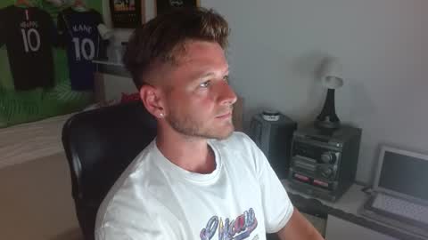 Snapshot of freddy_star chatting on July 2, 3:29 pm Frederick Perin online show from July 2, 3:29 pm