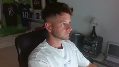 Snapshot of freddy_star chatting on July 3, 12:33 pm Frederick Perin online show from July 3, 12:33 pm