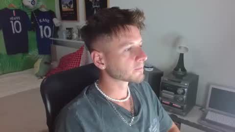 Snapshot of freddy_star chatting on July 7, 1:37 pm Frederick Perin online show from July 7, 1:37 pm