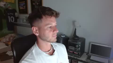 Snapshot of freddy_star chatting on July 14, 12:33 pm Frederick Perin online show from July 14, 12:33 pm