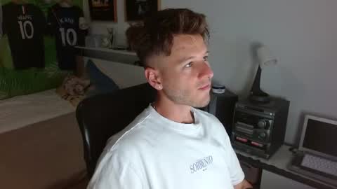 Snapshot of freddy_star chatting on July 26, 10:55 am Frederick Perin online show from July 26, 10:55 am