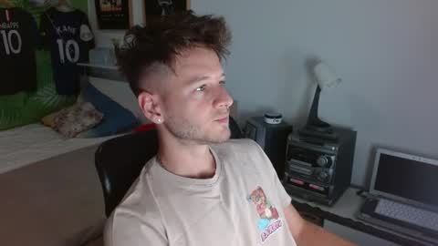 Snapshot of freddy_star chatting on July 28, 1:54 pm Frederick Perin online show from July 28, 1:54 pm