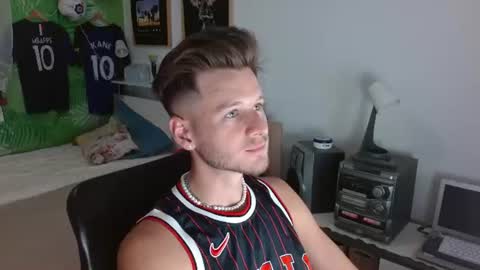 Snapshot of freddy_star chatting on August 1, 12:37 pm Frederick Perin online show from August 1, 12:37 pm