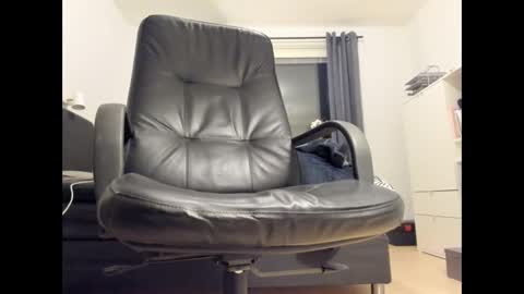 Snapshot of fredrik386959 chatting on January 8, 5:15 pm Fredrik online show from January 8, 5:15 pm