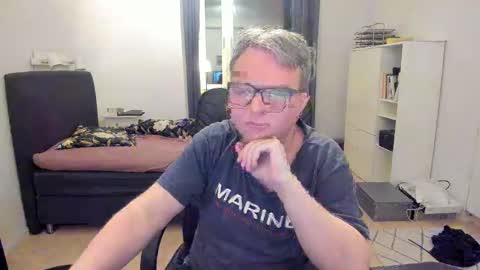 Snapshot of fredrik386959 chatting on February 2, 6:53 pm Fredrik online show from February 2, 6:53 pm