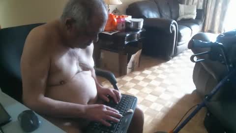 Snapshot of fredthetiger chatting on February 17, 6:47 pm fredthetiger online show from February 17, 6:47 pm