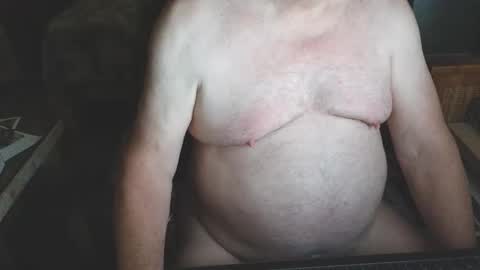 Snapshot of free_amos chatting on May 31, 5:48 am free_amos online show from May 31, 5:48 am