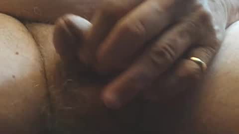 Snapshot of free_amos chatting on June 17, 4:37 am free_amos online show from June 17, 4:37 am