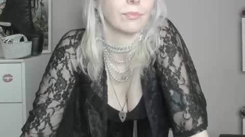 Snapshot of freeanne chatting on July 14, 10:21 am Anne online show from July 14, 10:21 am