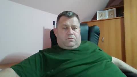 Snapshot of freeboy80180 chatting on December 16, 7:54 pm freeboy80180 online show from December 16, 7:54 pm