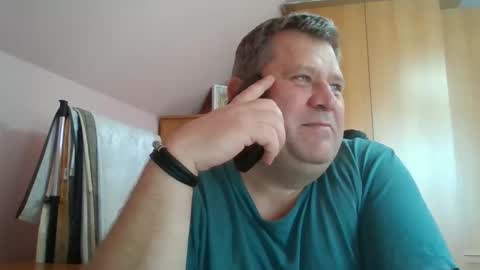 Snapshot of freeboy80180 chatting on September 22, 12:18 pm freeboy80180 online show from September 22, 12:18 pm