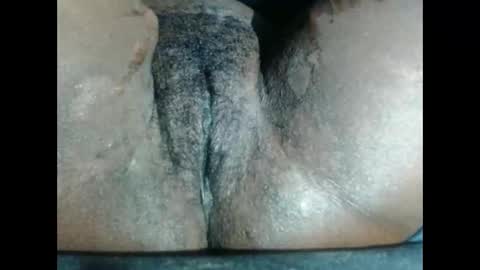 Snapshot of freelady1011 chatting on December 17, 3:45 am babyyo online show from December 17, 3:45 am