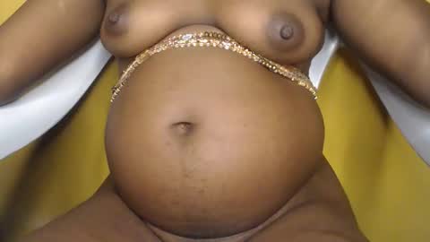 Snapshot of freelady1011 chatting on January 31, 7:11 pm babyyo online show from January 31, 7:11 pm