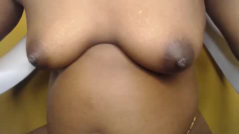 Snapshot of freelady1011 chatting on February 2, 9:08 am babyyo online show from February 2, 9:08 am