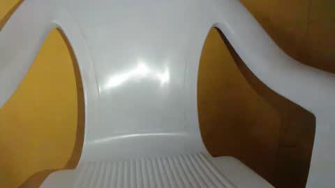 Snapshot of freelady1011 chatting on March 1, 9:55 am babyyo online show from March 1, 9:55 am