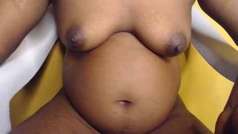 Snapshot of freelady1011 chatting on March 16, 3:01 am babyyo online show from March 16, 3:01 am