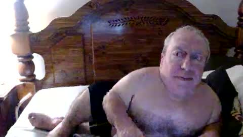 Cute Lil Man online show from April 16, 6:14 am