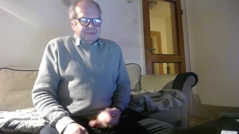 Snapshot of freespirt59 chatting on December 11, 5:37 pm freespirt59 online show from December 11, 5:37 pm