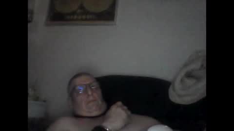 Snapshot of frefredo chatting on December 3, 10:08 pm fred online show from December 3, 10:08 pm