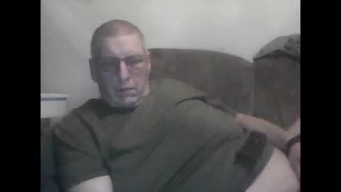 Snapshot of frefredo chatting on April 1, 8:39 pm fred online show from April 1, 8:39 pm