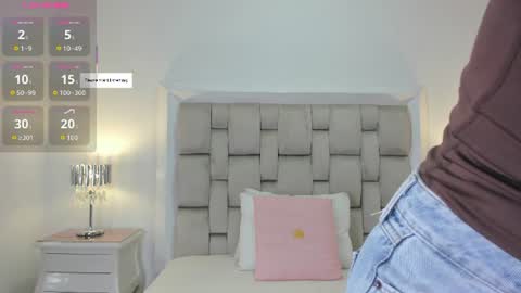 Snapshot of frehia_dimou chatting on July 7, 11:36 am Frehia online show from July 7, 11:36 am