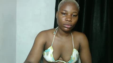 frekkymorelle online show from February 12, 4:12 am