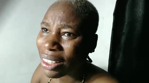 frekkymorelle online show from February 19, 4:23 am