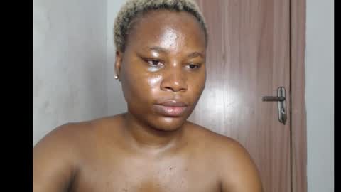 frekkymorelle online show from October 17, 5:21 am