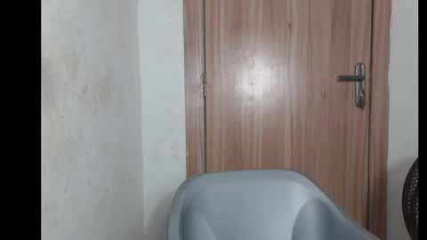 frekkymorelle online show from November 9, 7:39 am