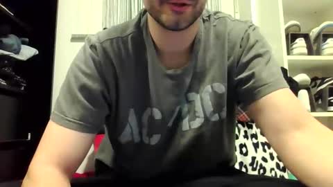 Snapshot of freklogas chatting on March 2, 6:14 am freklogas online show from March 2, 6:14 am