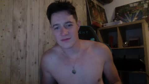 Snapshot of frenchhornybibs chatting on December 26, 11:35 pm French Horny Bibs online show from December 26, 11:35 pm