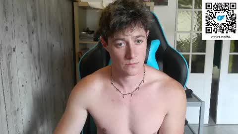 French Horny Bibs online show from June 8, 11:10 am